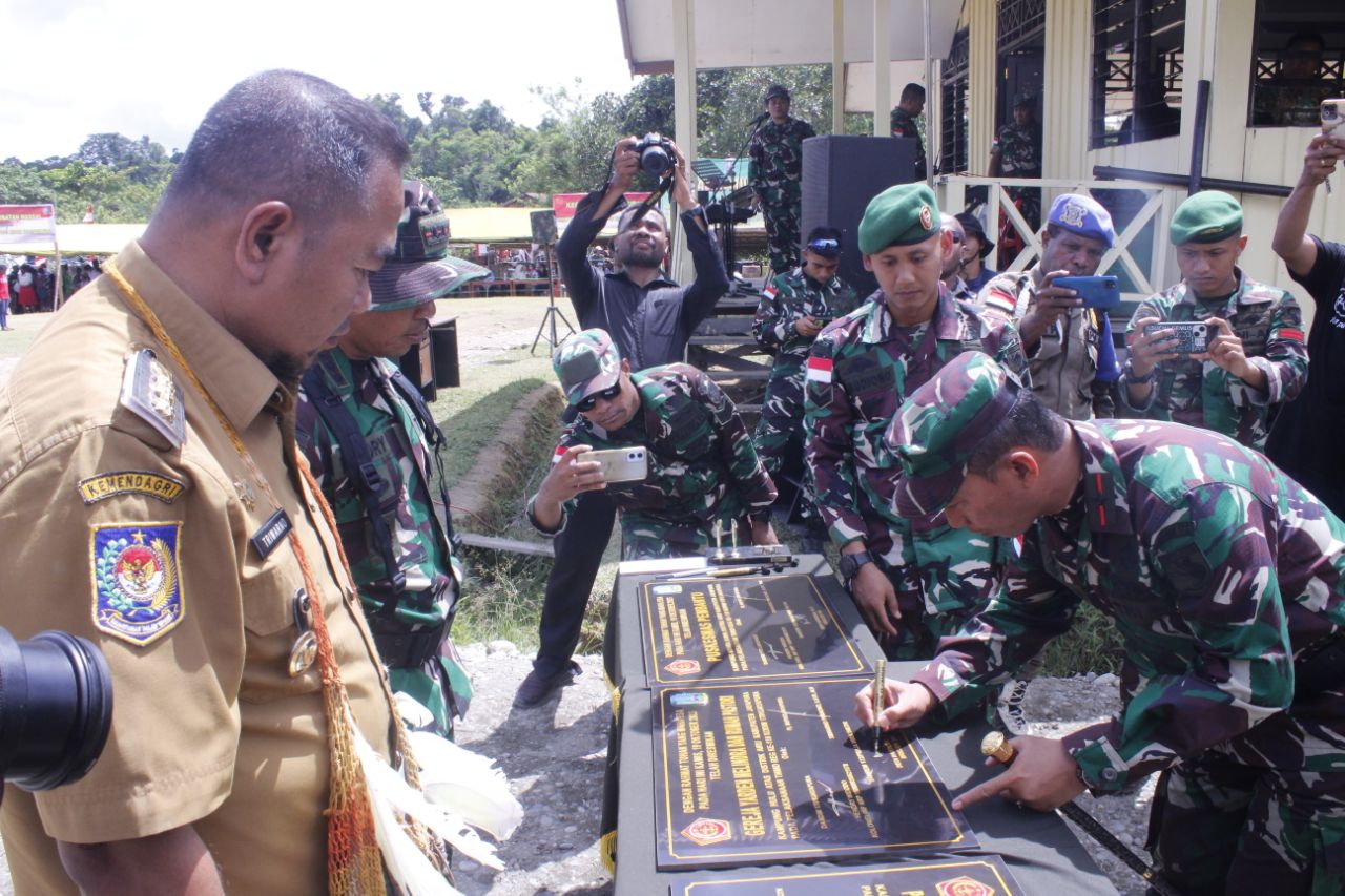 Danrem 172/PWY Tutup TMMD Ke-118 Di Wilayah Terjauh Kab. Jayapura