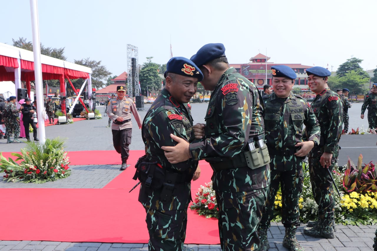 Brigjen Pol Ramdani Hidayat Hadiri Upacara Serah Terima Pataka Korps Brimob Polri Satya Cakti Yannottama di Jawa Barat