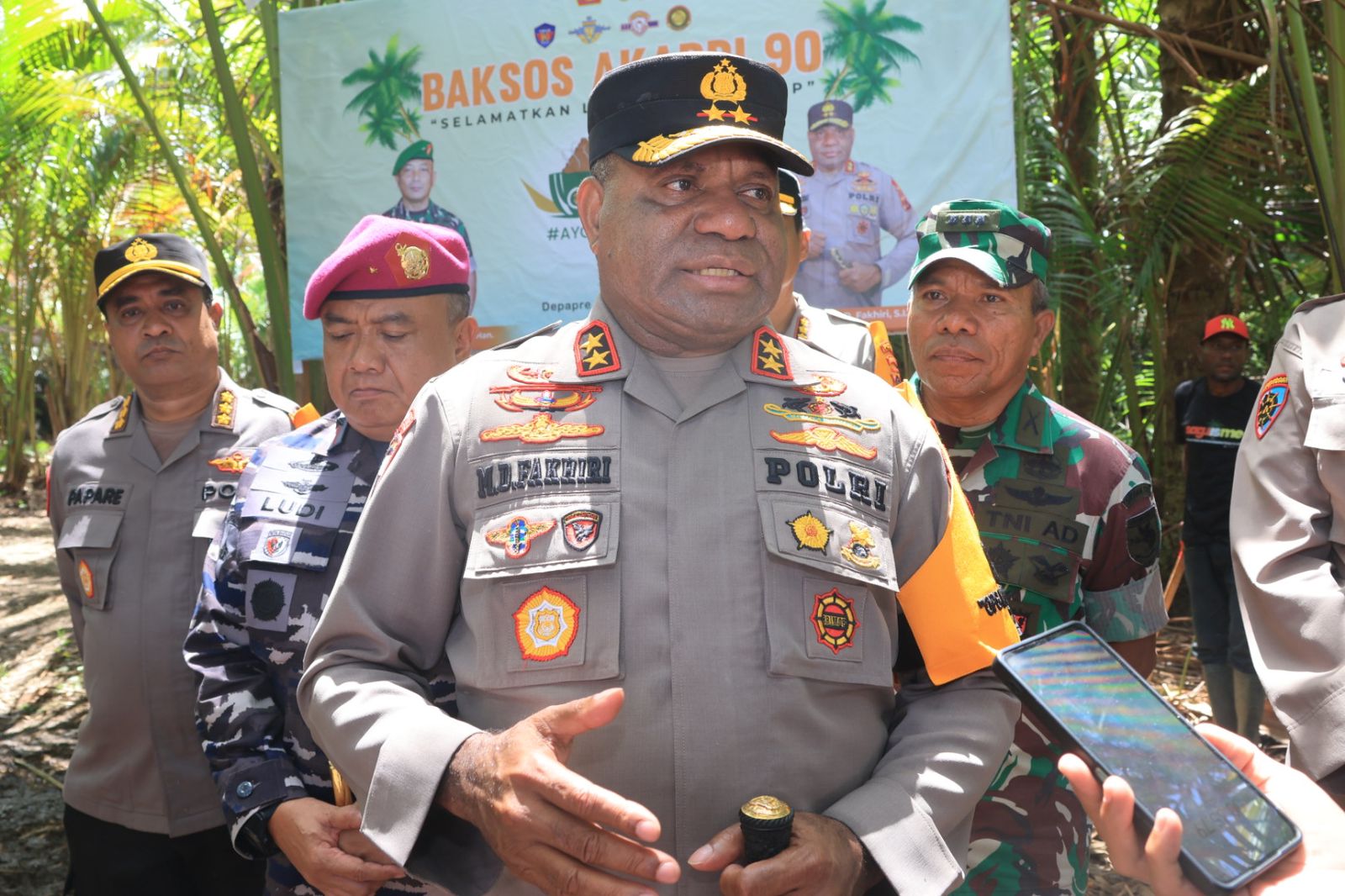 Langkah Tanggap Darurat, Kapolda Papua dan Pemda Yahukimo Bekerjasama Salurkan Bantuan Bencana Kelaparan