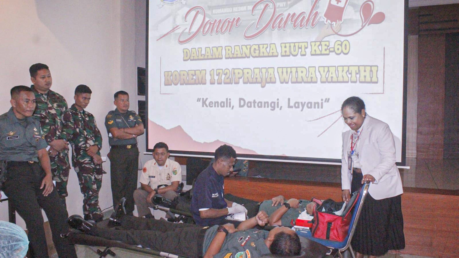 Peringati Hut Ke-60, Korem 172/PWY Sumbang 98 Kantong Darah Ke PMI
