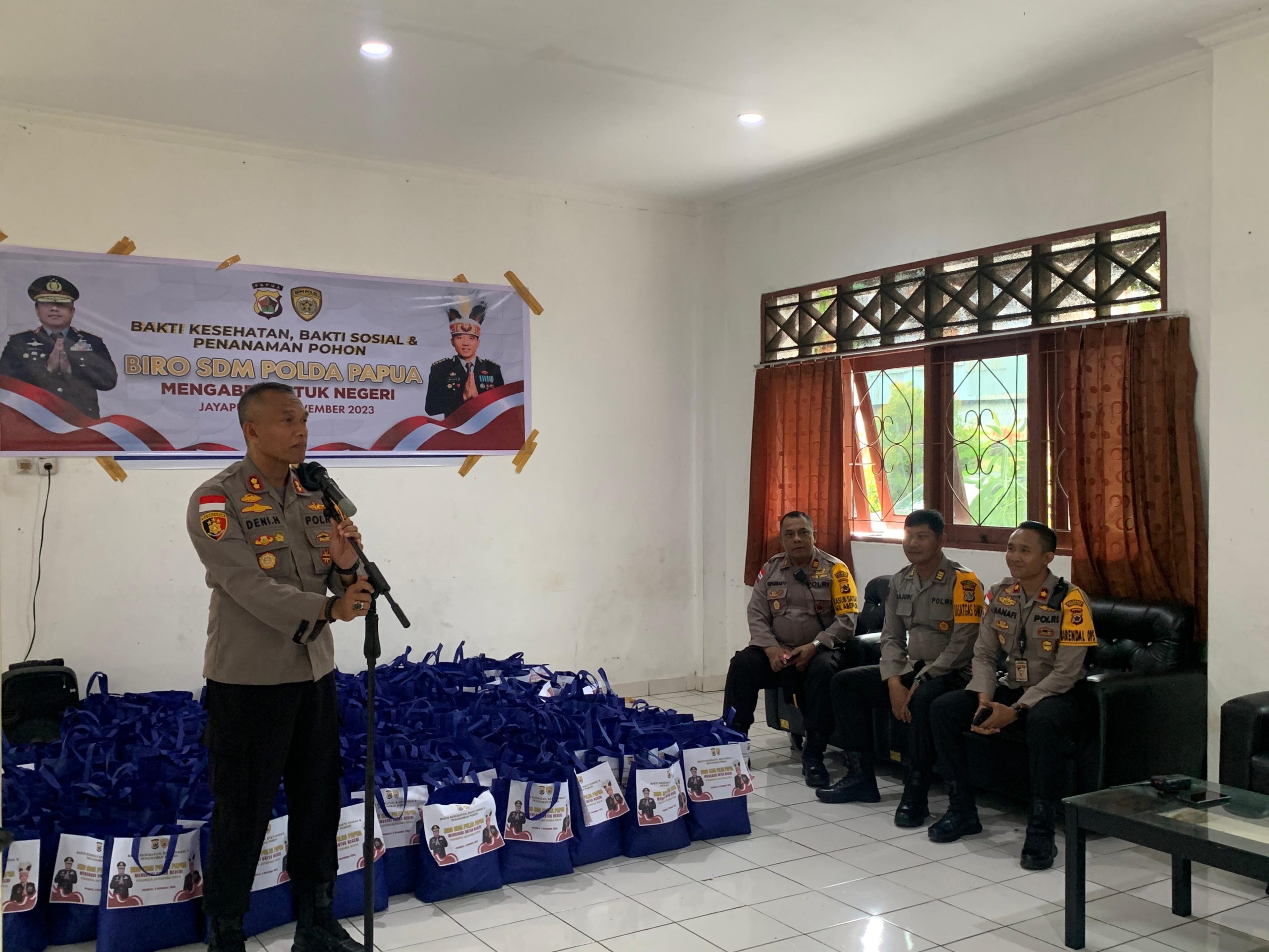 Cooling System Polri, Polresta Gelar Bakti Sosial Kepada Mahasiswa di Asrama Nayak 2