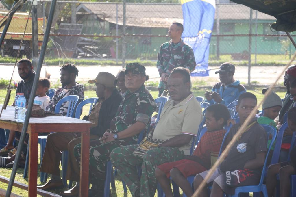 Bina Generasi Muda, Kodim 1702/Jayawijaya Dukung Turnamen Futsal Memperingati Hari AIDS Sedunia
