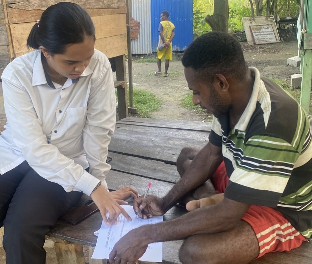 Hapus Buta Aksara, Srikandi Cycloop Terus Gencarkan Baca Tulis