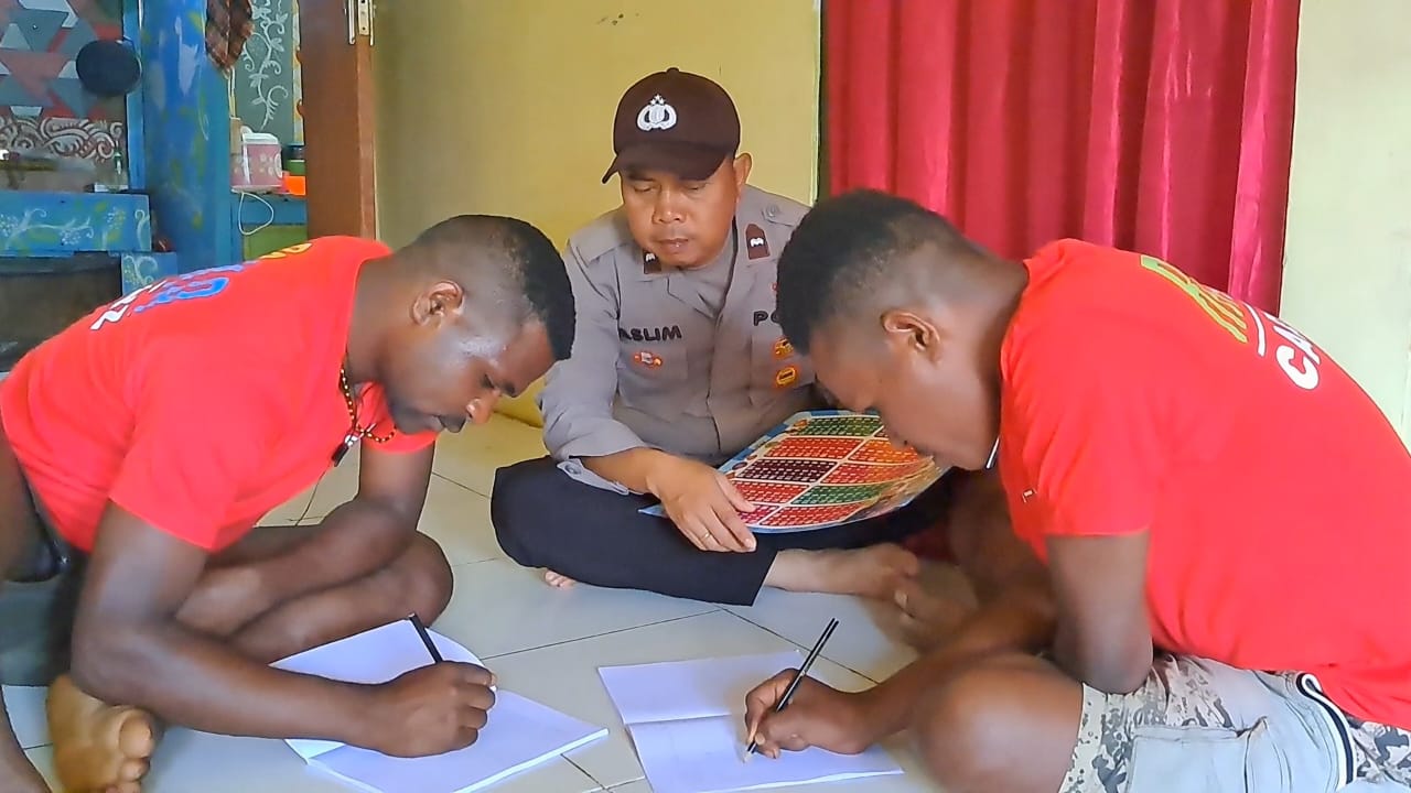 Lakukan Program Si Ipar, Satgas Binmas Terus Ajarkan Anak Anak Membaca