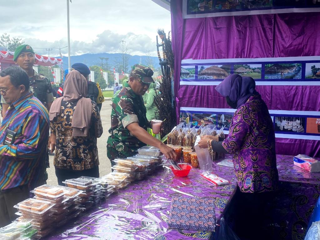 Kasdim 1702/Jayawijaya Hadiri Pameran Pembangunan, Peringati HUT Ke 67 Kota Wamena