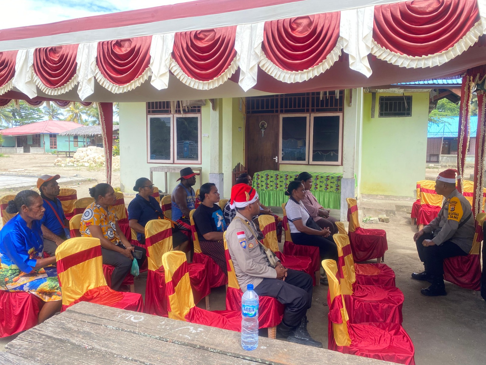 Dinyatakan lulus, Kapolsek Muara Tami Berikan Arahan Kepada Orang Tua Casis Polri