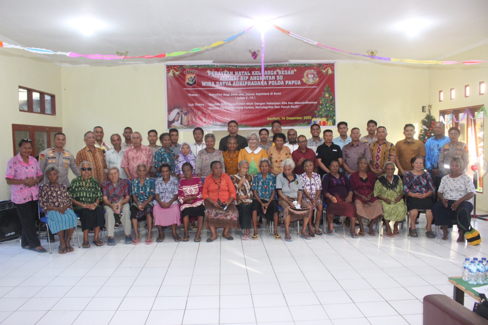 Perayaan Natal Spesial Keluarga SIP Angkatan ke-50 Polda Papua di Panti Jompo Kampung Sereh Sentani