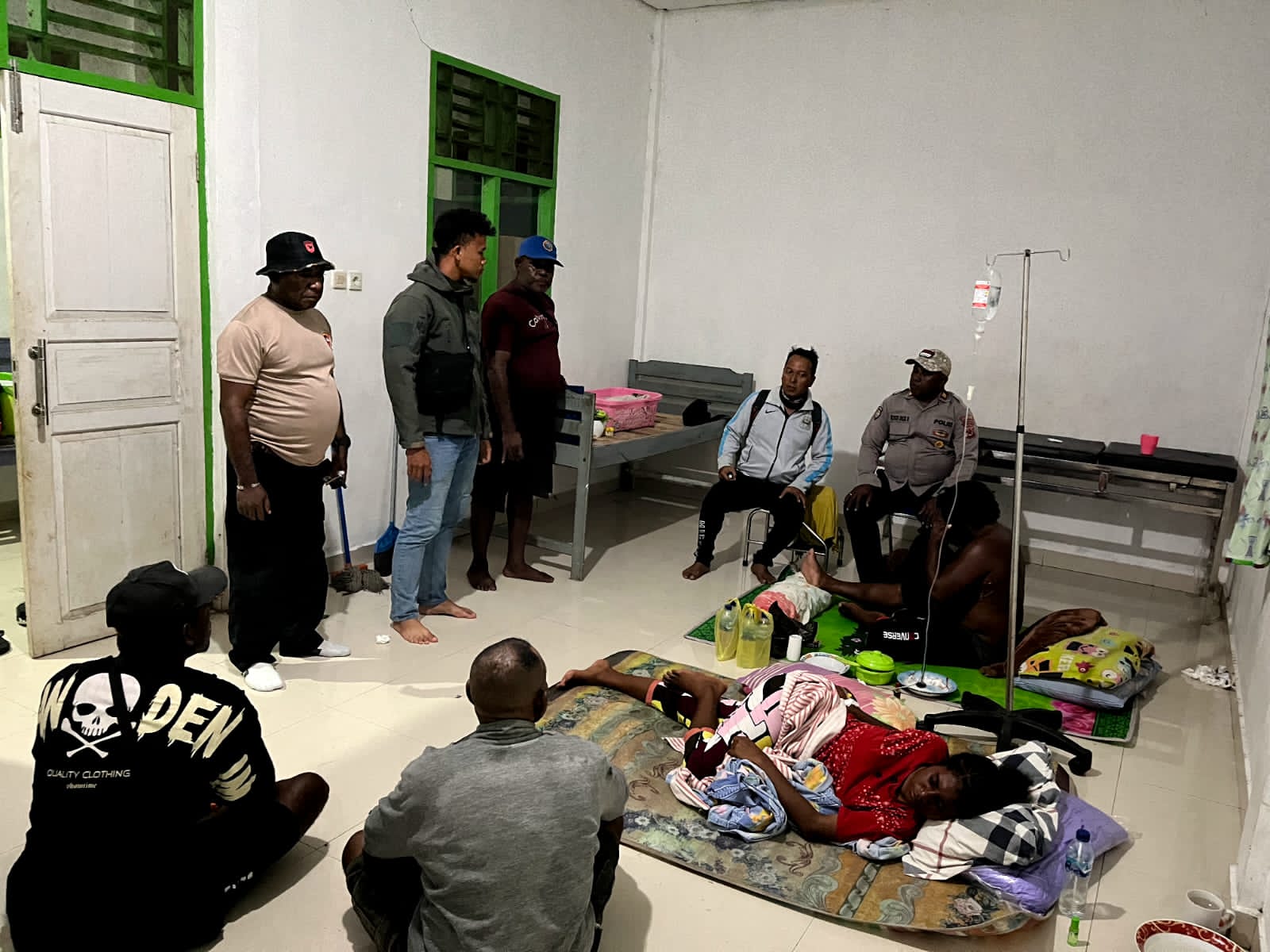 Polisi Selamatkan Seluruh Korban Laka Laut di Periaran Muara Ruai