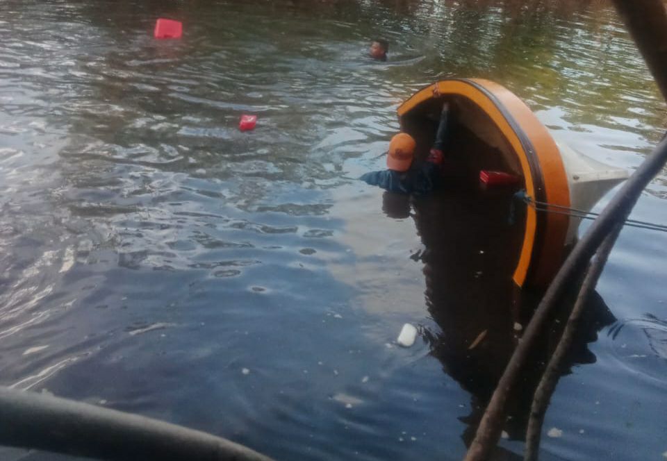 Perahu Motor Komisioner KPU Memberamo Raya Alami Kecelakaan