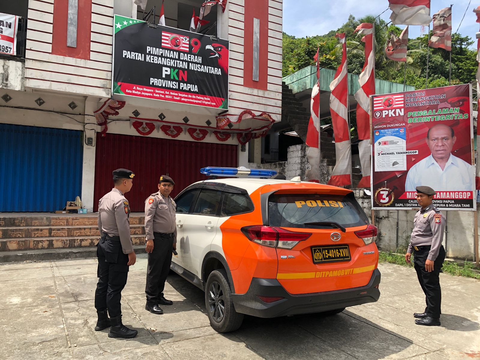 Ciptakan Situasi Aman Jelang Masa Tenang, Polda Papua Gencarkan Patroli Sambang di Beberapa Kantor Partai Politik