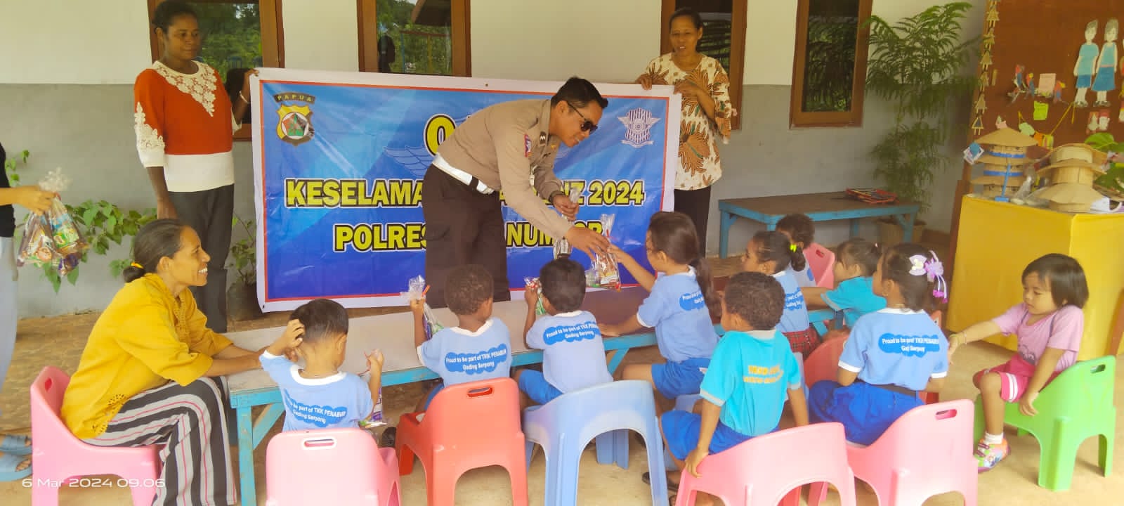 Polisi Sahabat Anak, Satlantas Polres Biak Berikan Edukasi kepada Anak-Anak PAUD