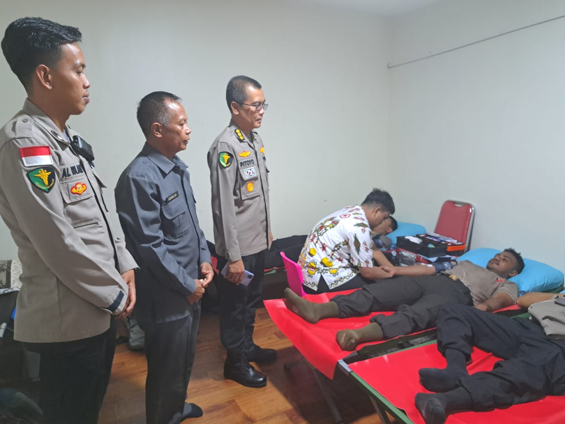 Bersama IDI, Bid Dokkes Polda Papua Gelar Donor Darah di D’Jimbaran Papua