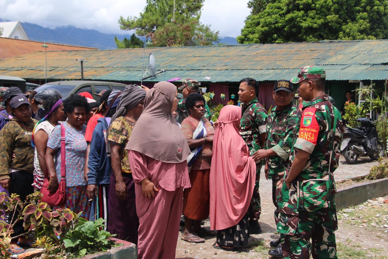 Jelang Idul Fitri, Kodim 1702/Jayawijaya Gelar Bazar Murah