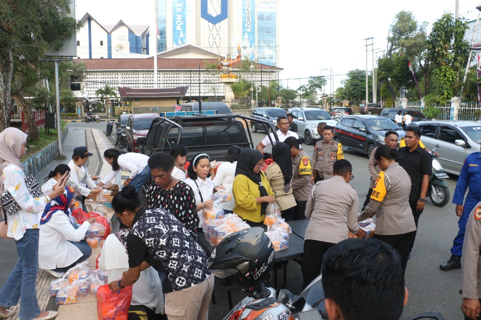 Momen Kebersamaan, Keluarga Besar SIP Angkatan 50 WSA Polda Papua Berbagi Takjil dan Buka Puasa Bersama