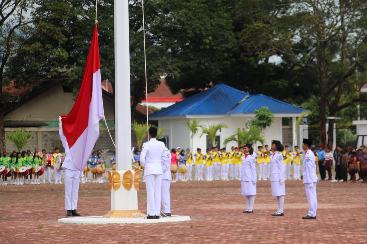Pasiter Kodim 1702/Jayawijaya Hadiri Upacara Peringatan Hardiknas Ke-79 Tahun 2024