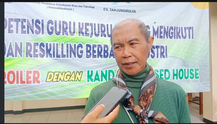 Meningkatkan Kompetensi Guru Tingkat Nasional di SMK Nurul Huda Panumbangan Dalam Budidaya Ayam Broiler Modern
