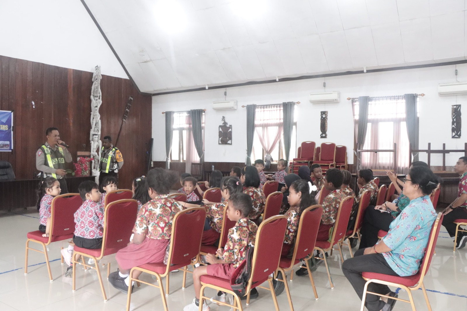 Polres Asmat Sosialisasi Tertib Lalu Lintas kepada Siswa TK dan SD