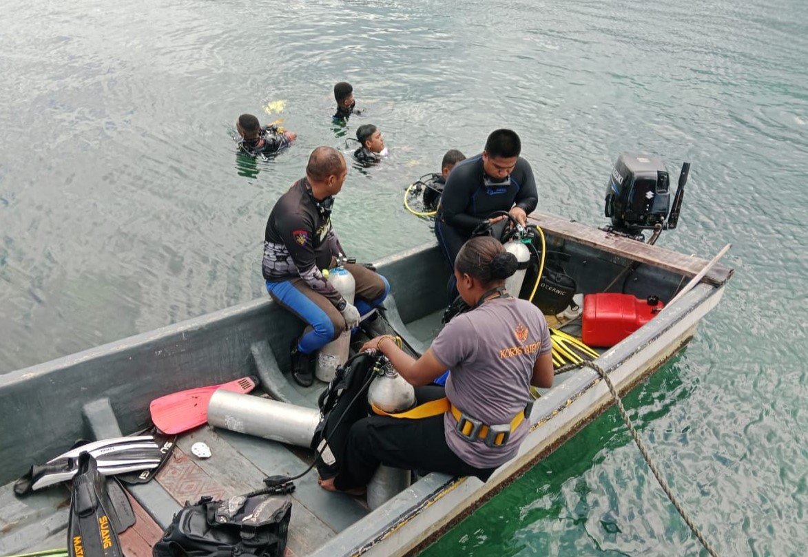 Tingkatkan Keterampilan Menyelam, Ditpolairud Polda Papua Laksanakan Pelatihan Menyelam Open Water dan Advanced