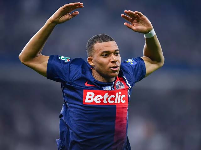 Nasser Al-Khelaifi, mendoakan yang terbaik untuk Kylian Mbappe