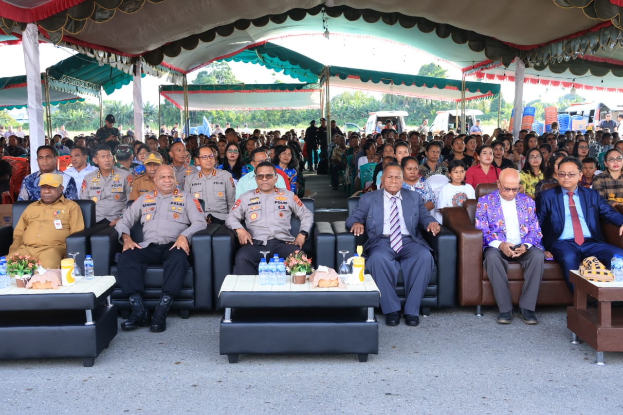 Kapolda Papua Hadiri Kebaktian Kebangunan Rohani di Nabire, Serukan Pilkada Damai 2024