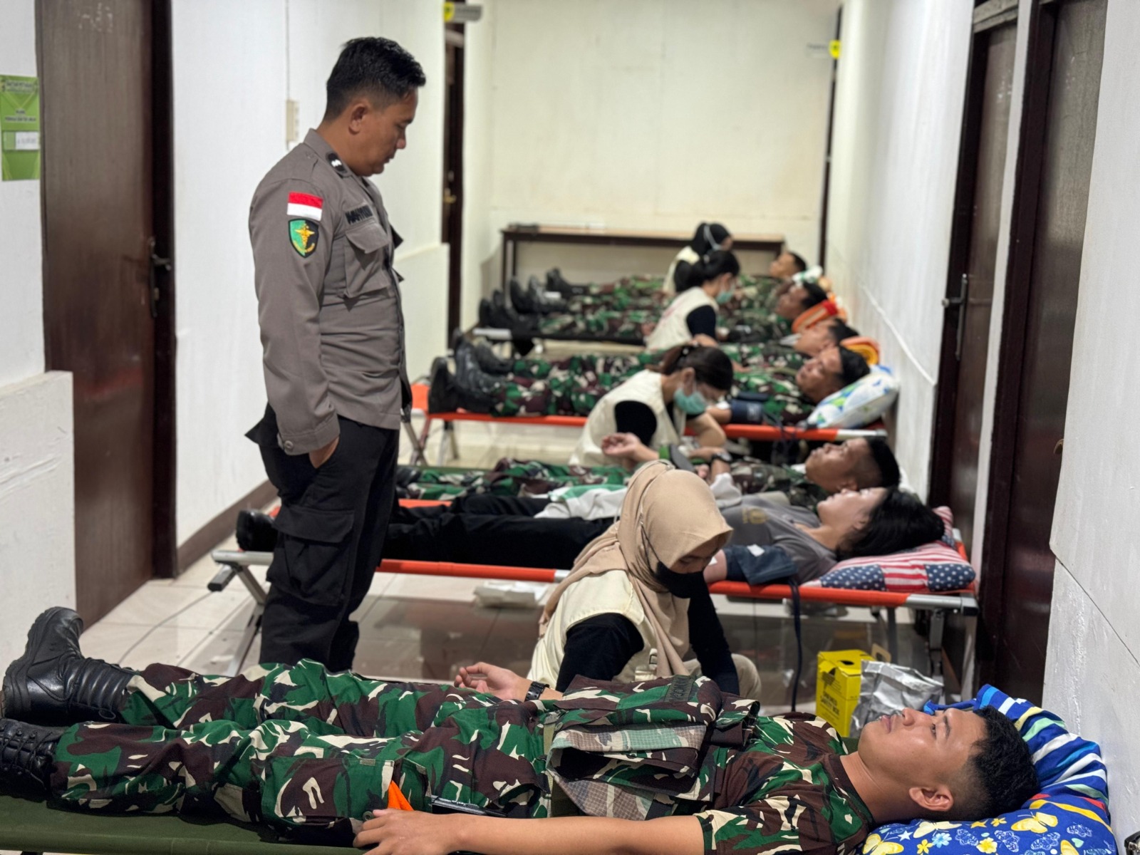 Kodim 1702/Jayawijaya Hadiri Bakti Sosial Donor Darah Peringati Hari Bhayangkara ke 78