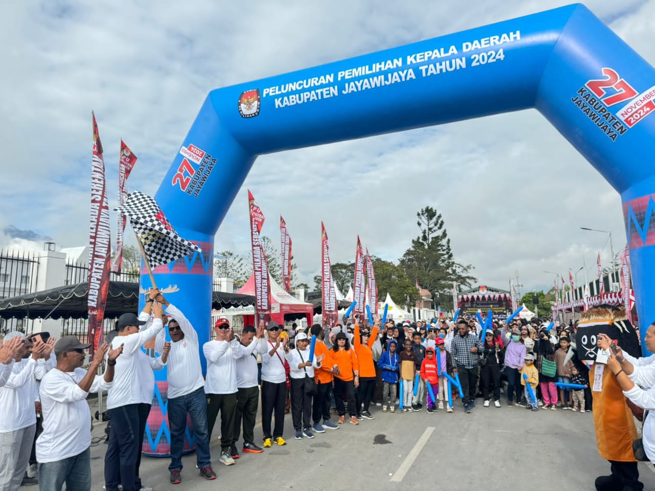 Dukung Pilkada 2024 Aman, Kodim 1702/JWY Hadiri Jalan Santai dgn KPU Jayawijaya