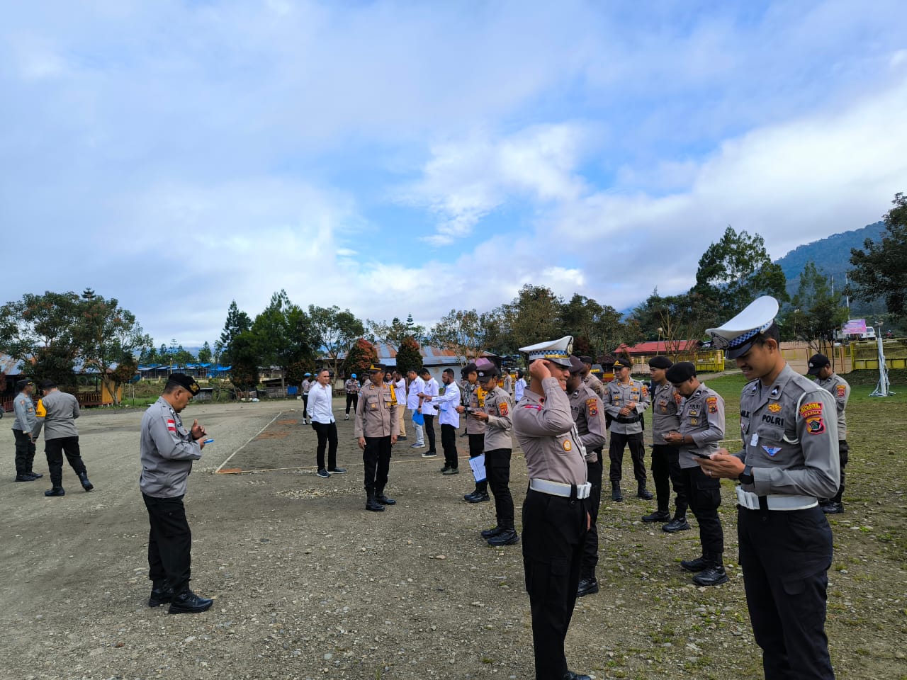 Marak Judi Onile : Polres Pegunungan Bintang lakukan Razia kepada Personil