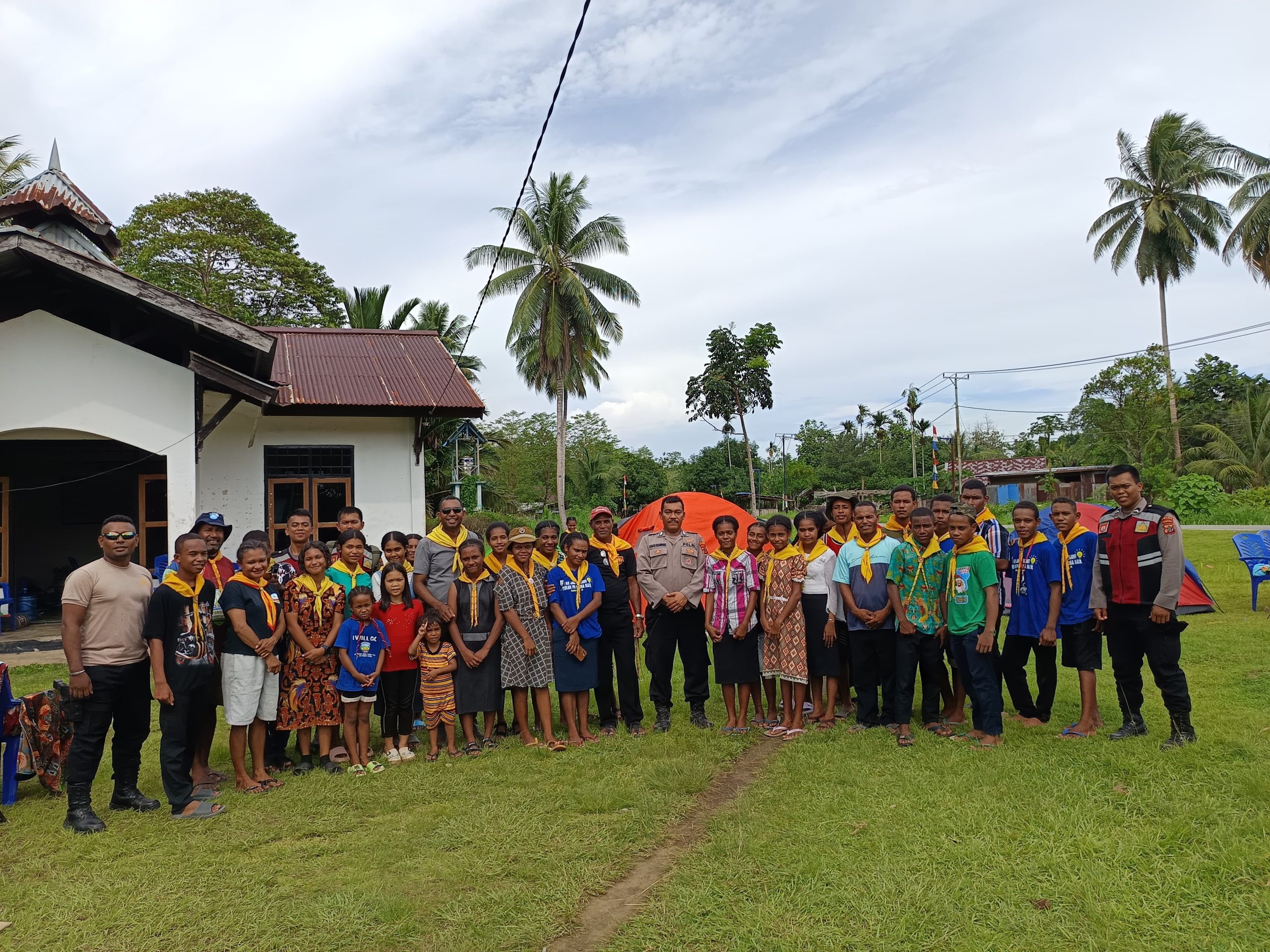 Dalam Rangka Harkamtibmas Di Wilayah hukum Polres Sarmi Satuan Samapta Melakukan patroli dialogis