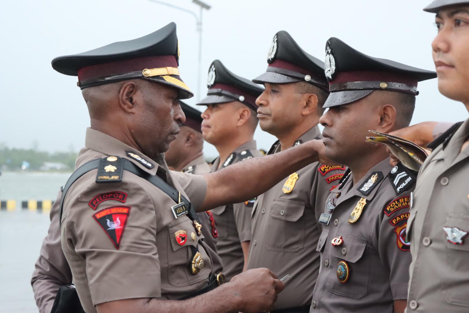 Polres Sarmi mengelar Korp raport di Dermaga Pelabuhan Sarmi