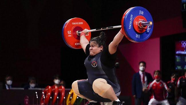 Nurul Akmal Atlet Angkat Besi Indonesia Lolos ke Olimpiade Paris 2024
