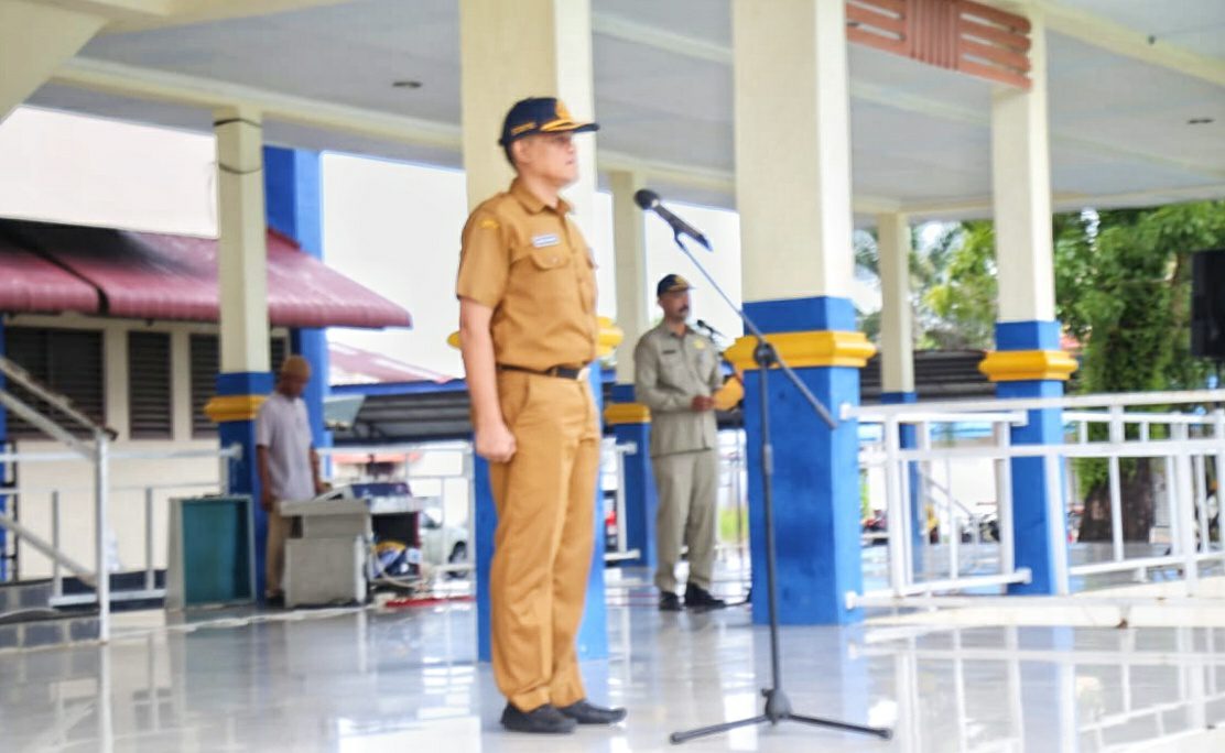 Apel Gabungan ASN, Plt Asisten Pemerintahan Tapteng Ajak ASN Tingkatkan Disiplin dan Profesionalisme