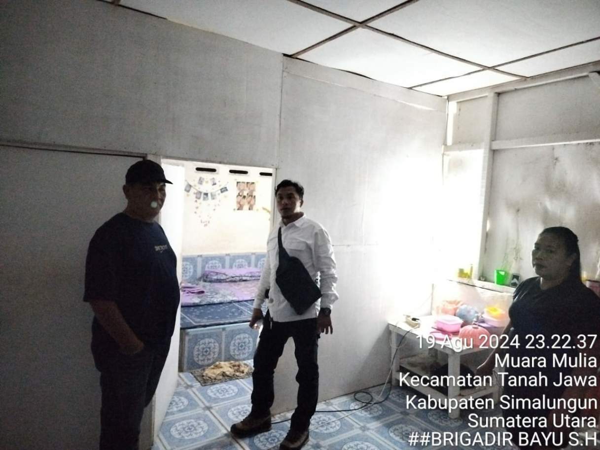 Kapolsek Tanah Jawa Razia Kafe Buka Larut Malam, Tegaskan Komitmen Cegah Praktik Prostitusi dan Pesta Miras