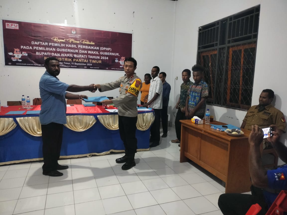 Kapolsek Pantai Timur sempatkan Hadiri Rapat Pleno Rekapitulasi (DPHP)