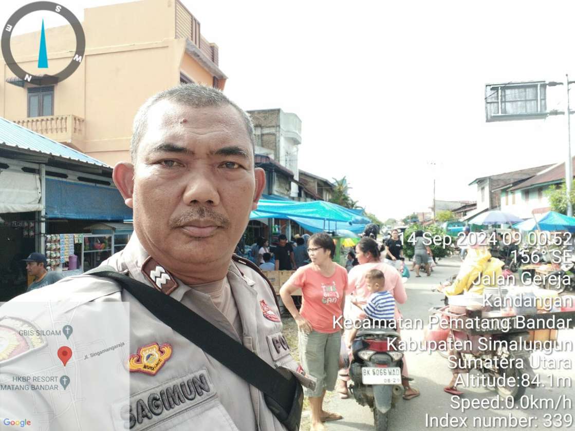 Polsek Perdagangan Gelar Patroli Dialogis di Pajak Tradisional Pematang Bandar untuk Jaga Kamtibmas Jelang Pemilu 2024