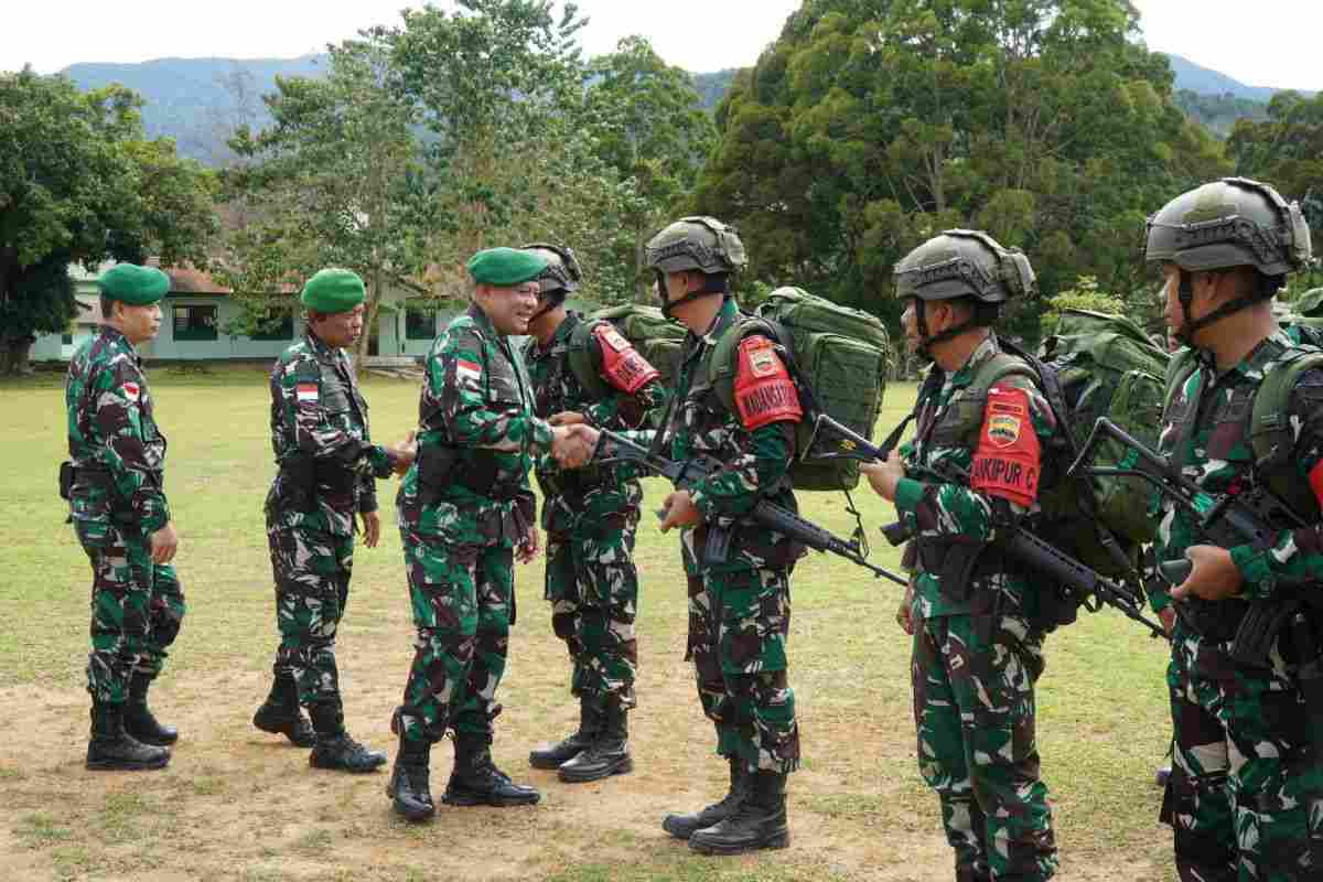 Yonif 131/BRS Dan Yonif 512/QY Gantikan Satgas Lama, 900 Personel Siap Amankan Perbatasan RI-PNG
