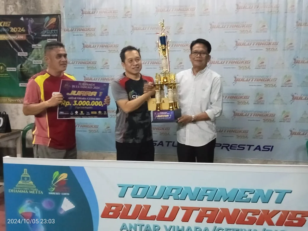 Vihara Punakarya Juara Turnamen Badminton Vihara Se-Banten