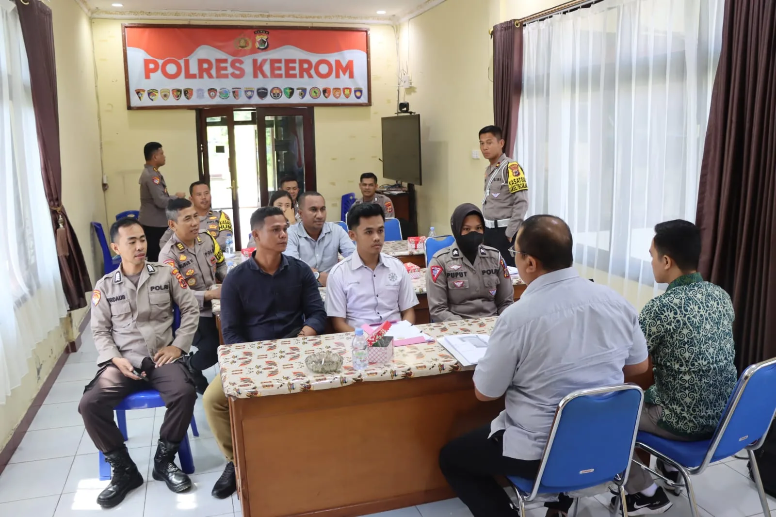 Tim RBP Stamarena Mabes Polri Tinjau Pelayanan Publik Polres Keerom