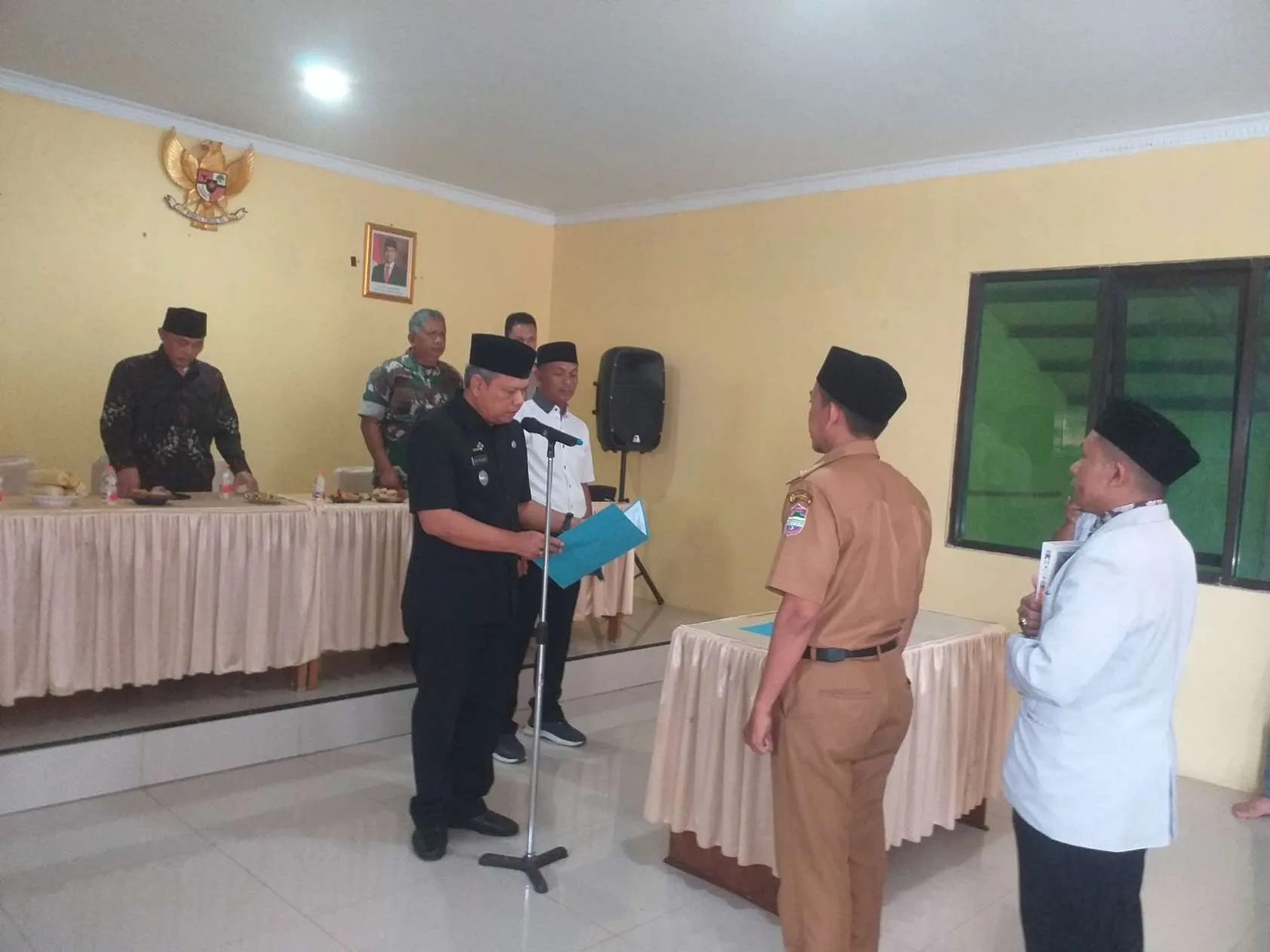 Pelantikan Edi Muhamad Alhidayah Jadi Pj,s Desa Sindang Barang