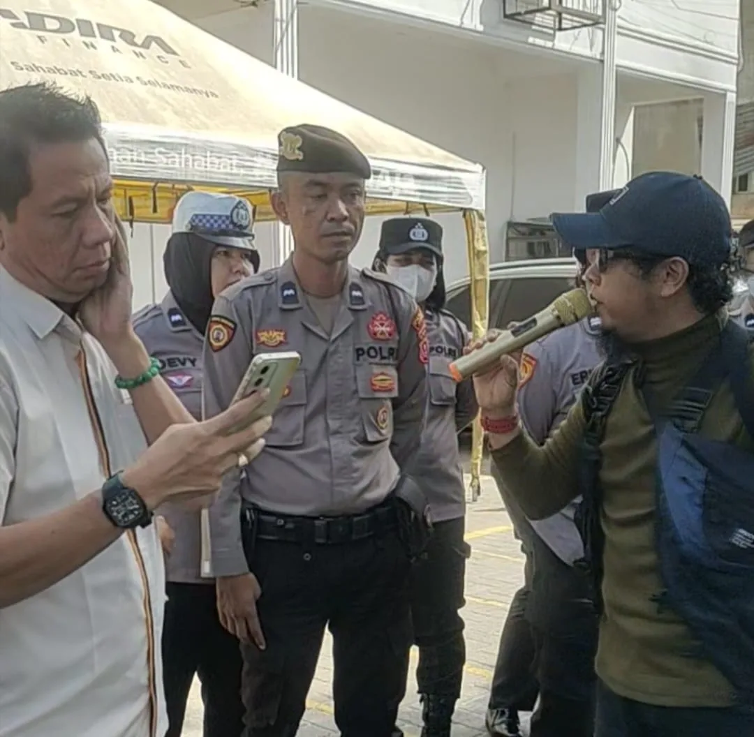 PT Adira Finance Cabang Kota Kisaran di Gerudug Massa Aksi Unras