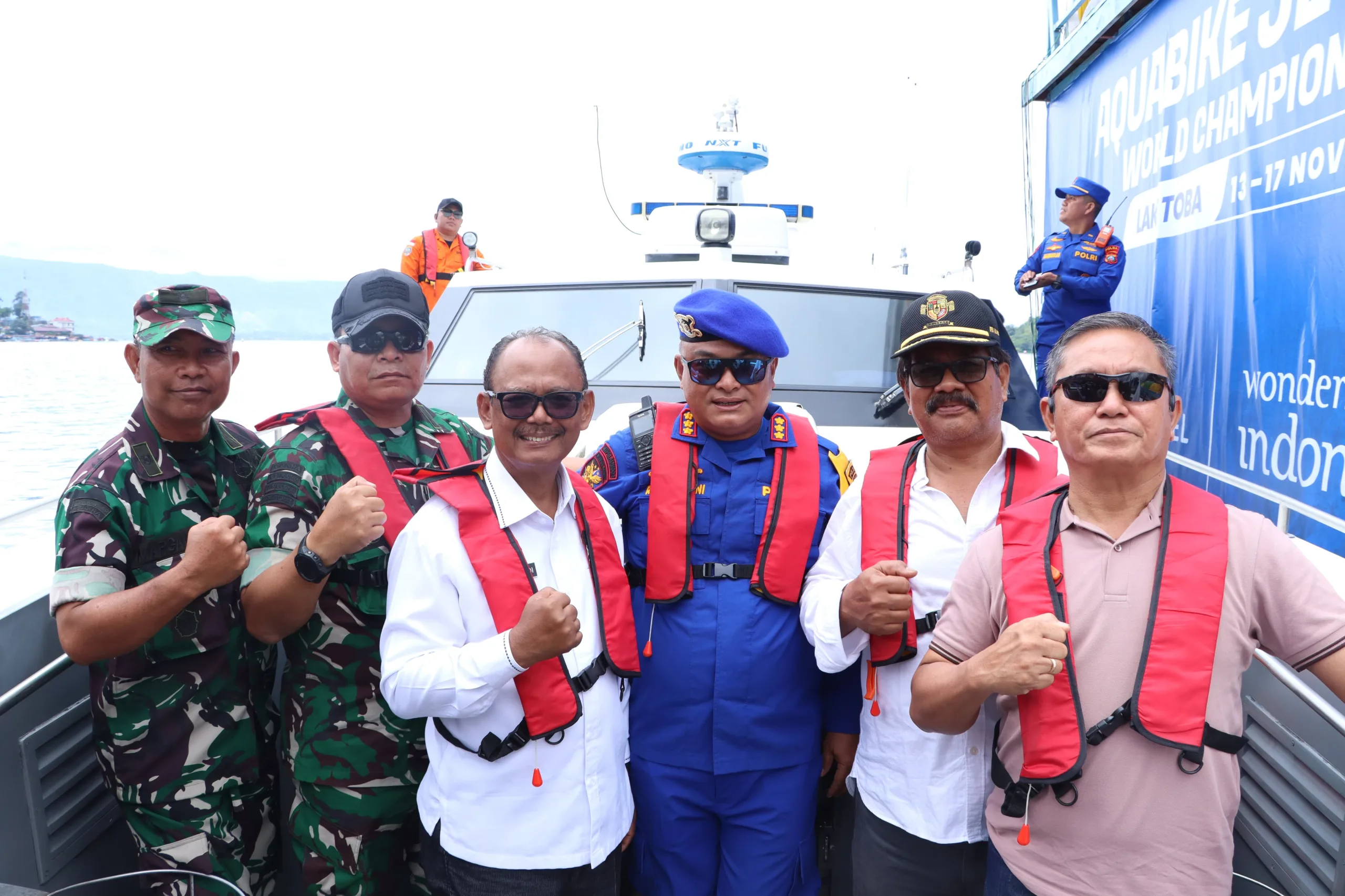 Dandim 0207 / Simalungun Hadiri Pelepasan 32 Peserta Aquabike Jetski World Championship 2024 di Pantai Bebas Parapat