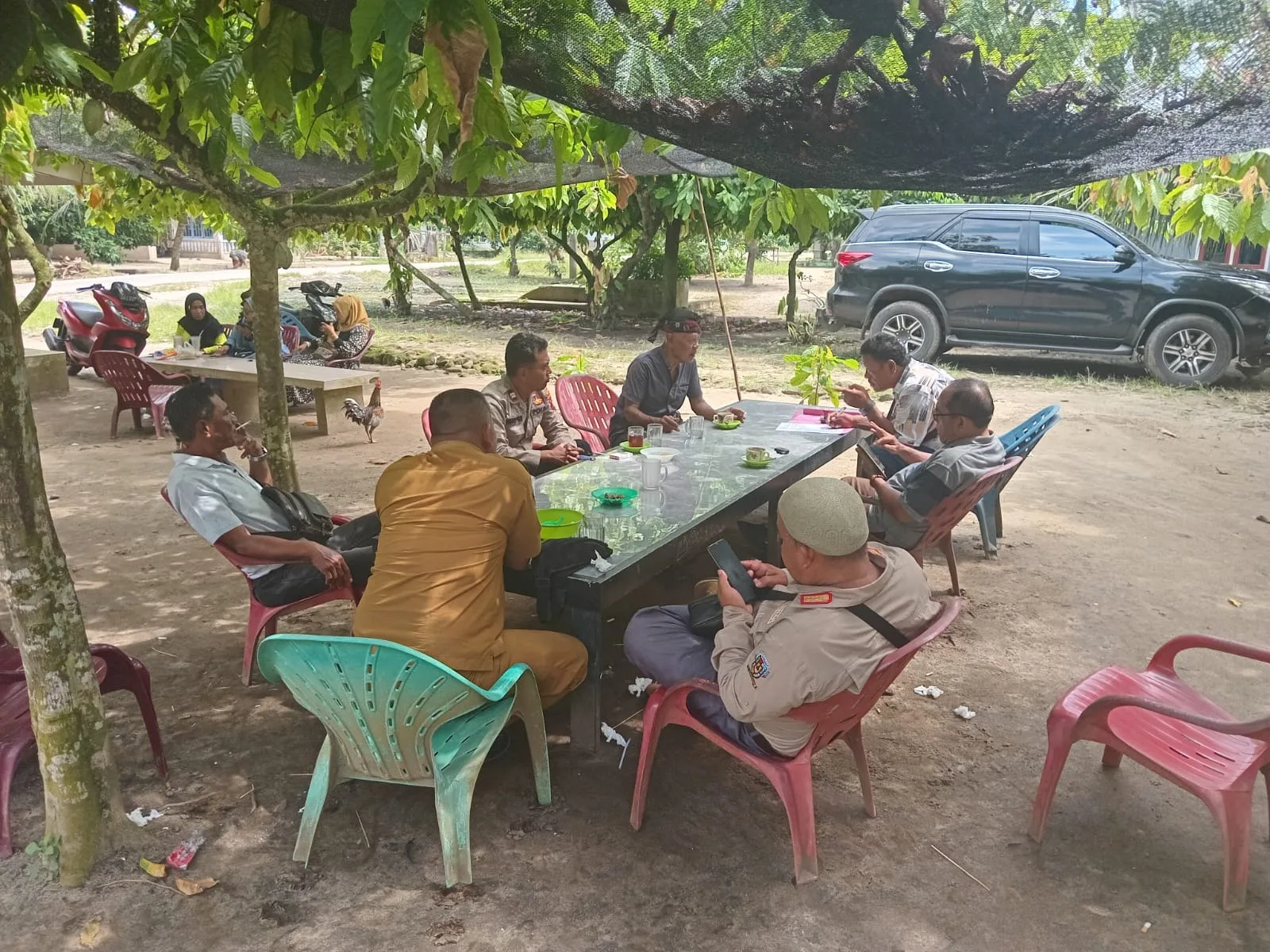 Bhabinkamtibmas Polsek Perdagangan Sosialisasikan Pilkada dan Himbauan Kamtibmas