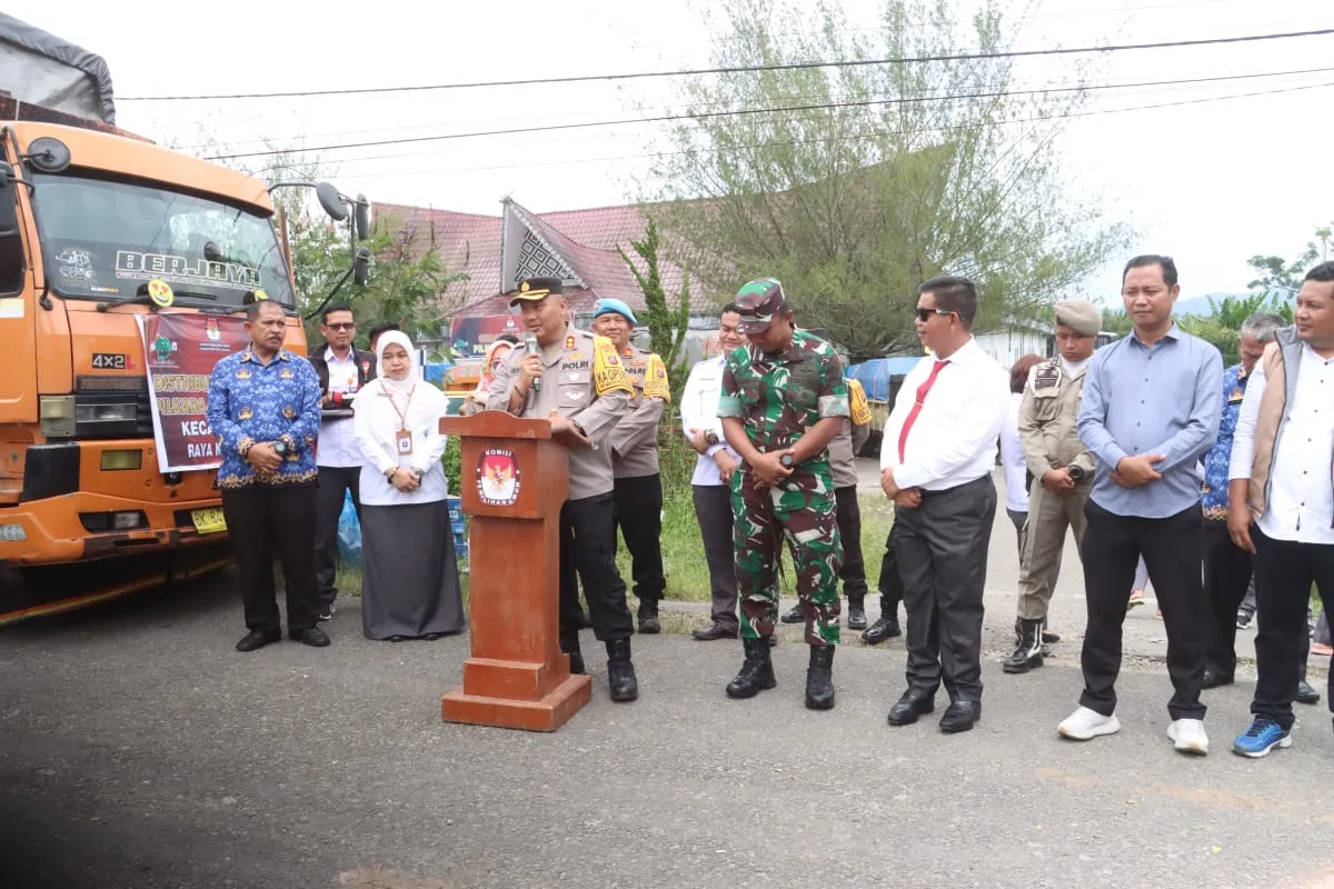Polres Simalungun Amankan Pendistribusian Logistik Pilkada 2024 Menuju 32 Kecamatan