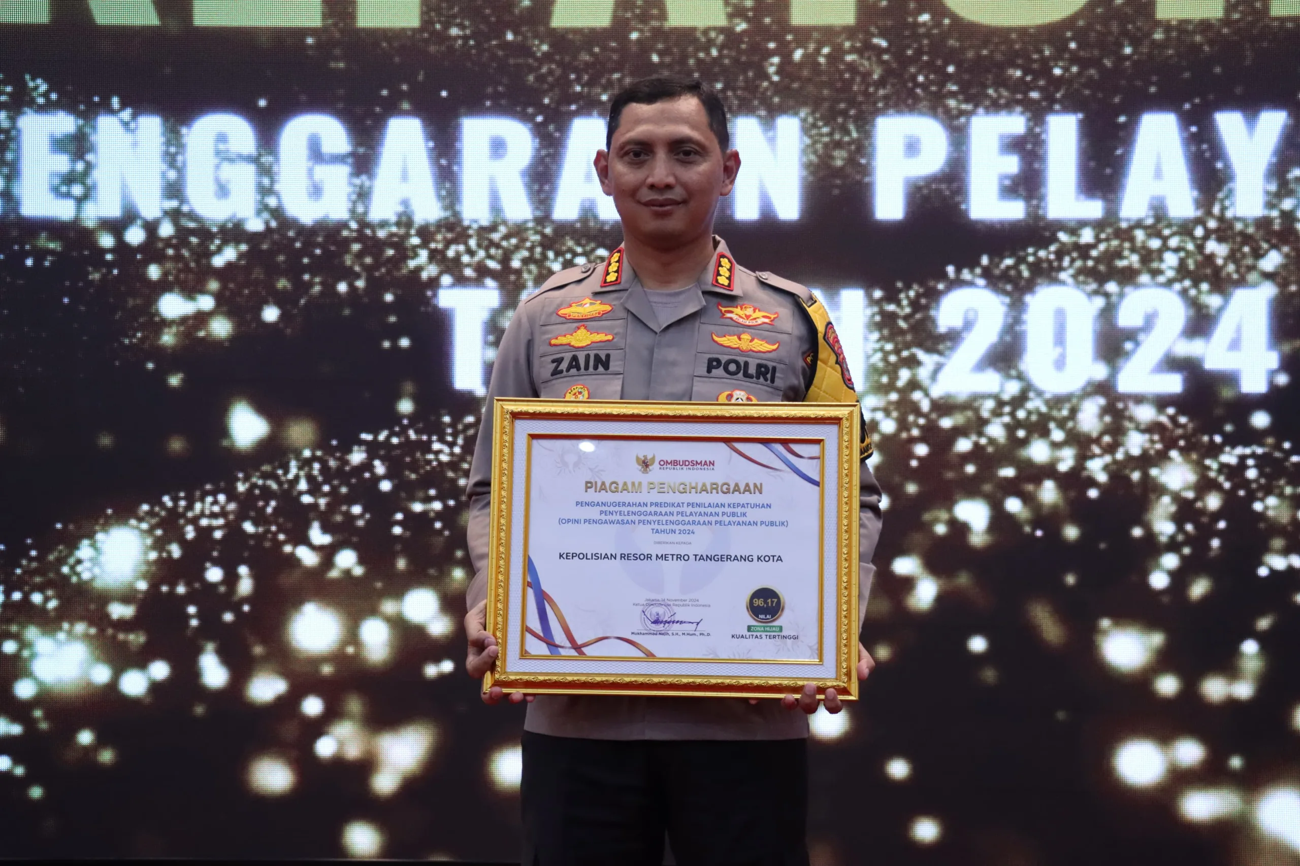 Polres Metro Tangerang Kota Terima Penghargaan Terbaik Kepatuhan Penyelenggara Pelayanan Publik se-Provinsi Banten dari Ombudsman RI