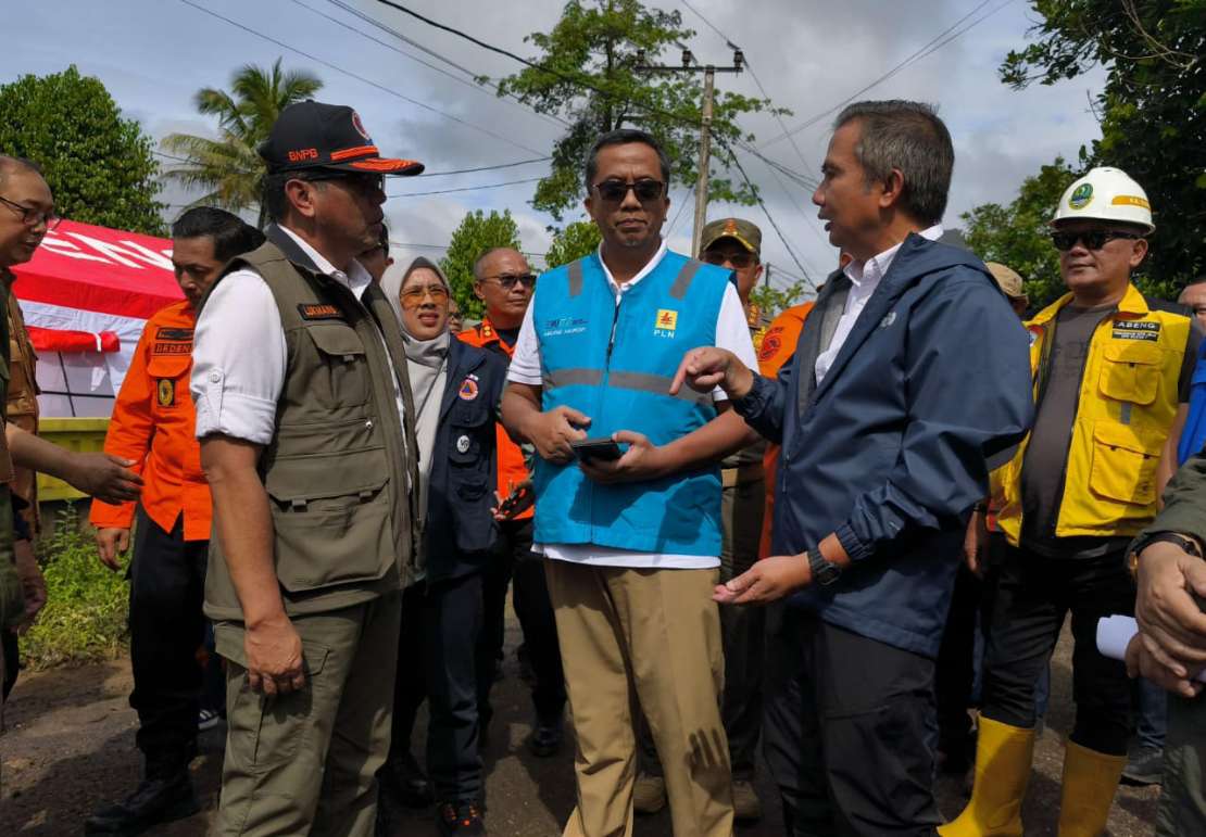 Sigap Siaga 24 Jam, PLN UID Jawa Barat Pulihkan 719 Gardu Distribusi Listrik Terdampak Banjir di Jawa Barat