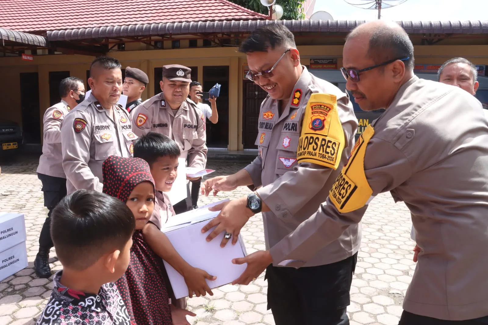 Polres Simalungun Gelar Doa Bersama Syukuri Sukses Pilkada Aman dan Damai, Serahkan Bantuan untuk Anak Yatim