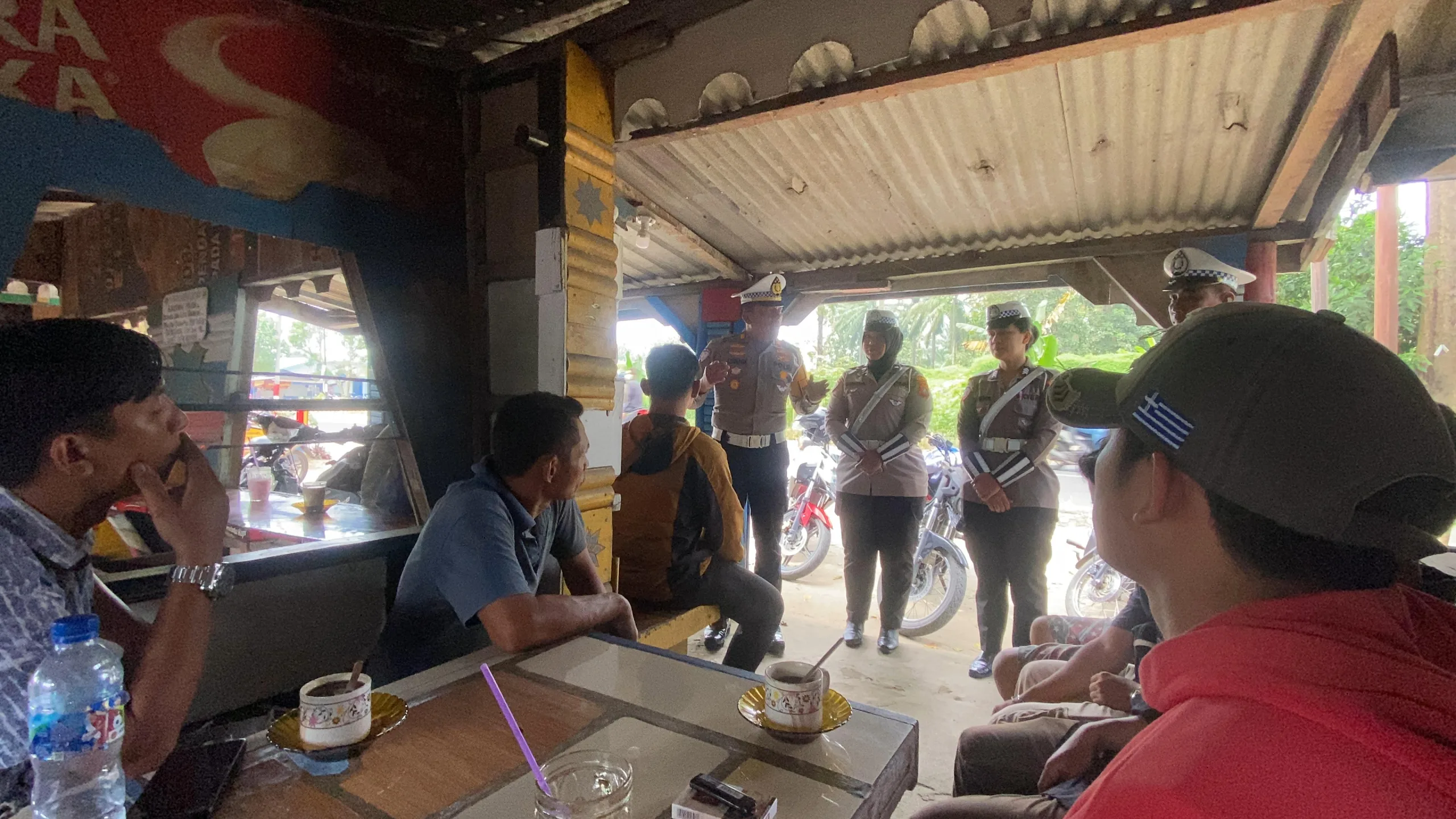 Kasat Lantas Polres Simalungun Gelar Penyuluhan Keselamatan Berlalu Lintas di Jalur Asahan