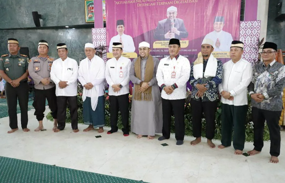 Sekda Kabupaten Tangerang Soma Atmaja Hadiri Peringatan Isra Mi’raj di Masjid Agung Al-Amjad