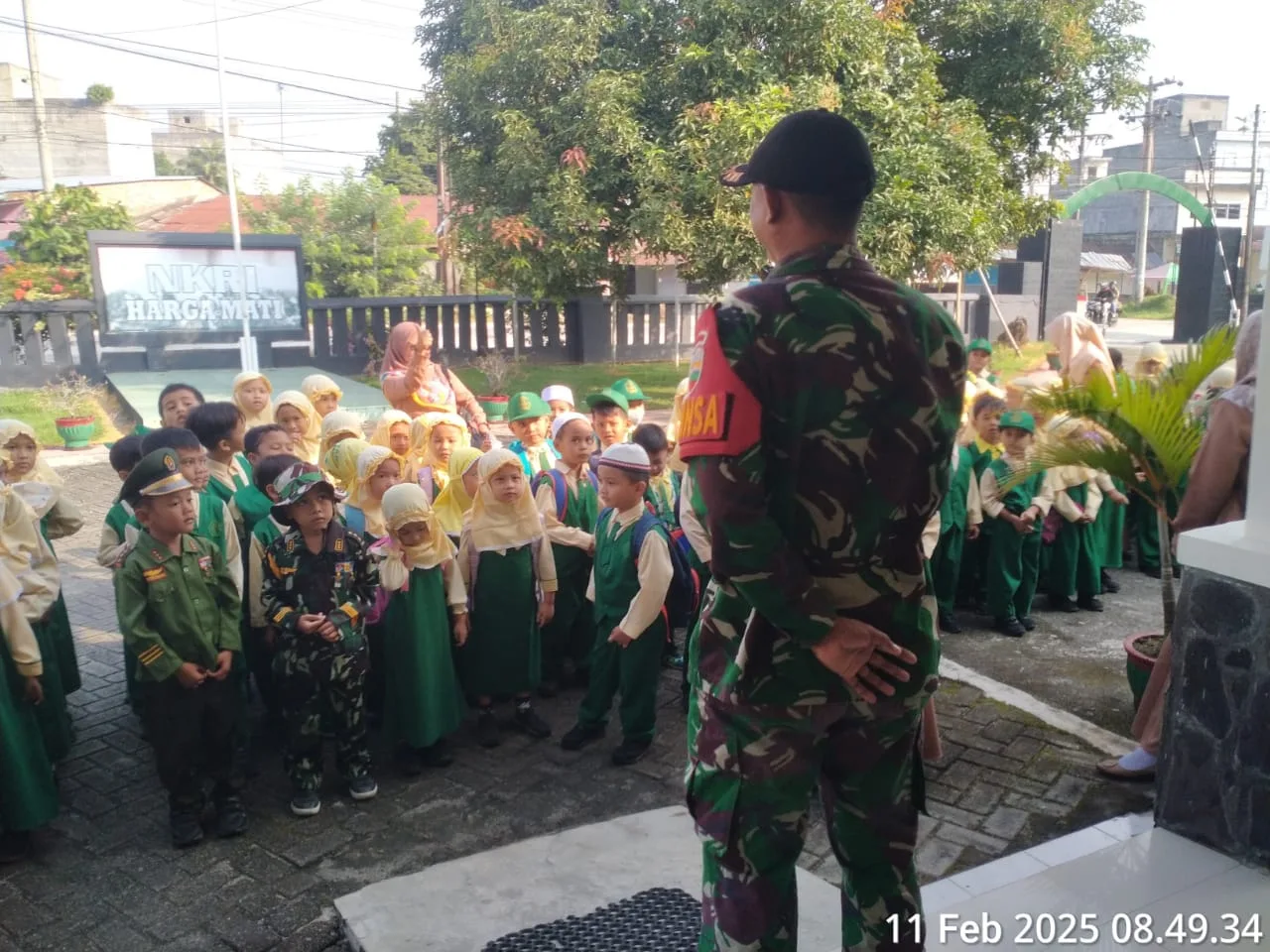 Makoramil 06/Perdagangan Kedatangan murid Taman Kanak-Kanak (TK) Aisyiyah Bustanul Athfal (ABA) Perdagangan
