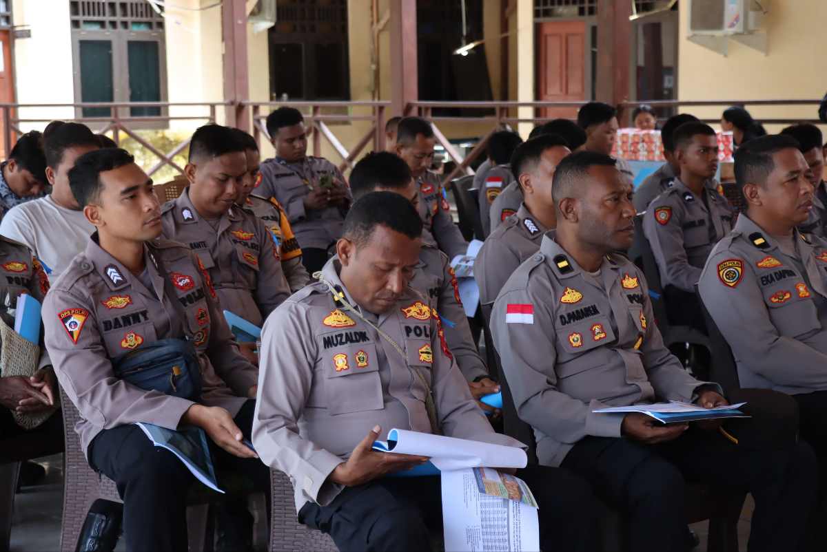 Personil Polres Sarmi mengikuti sosialisasi perumahan KPR bersubsidi