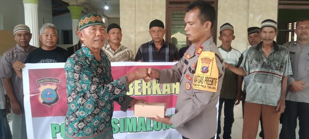Sat Binmas Polres Simalungun Gelar Jumat Curhat dan Jumat Berkah di Masjid Al-Jami Nagojor